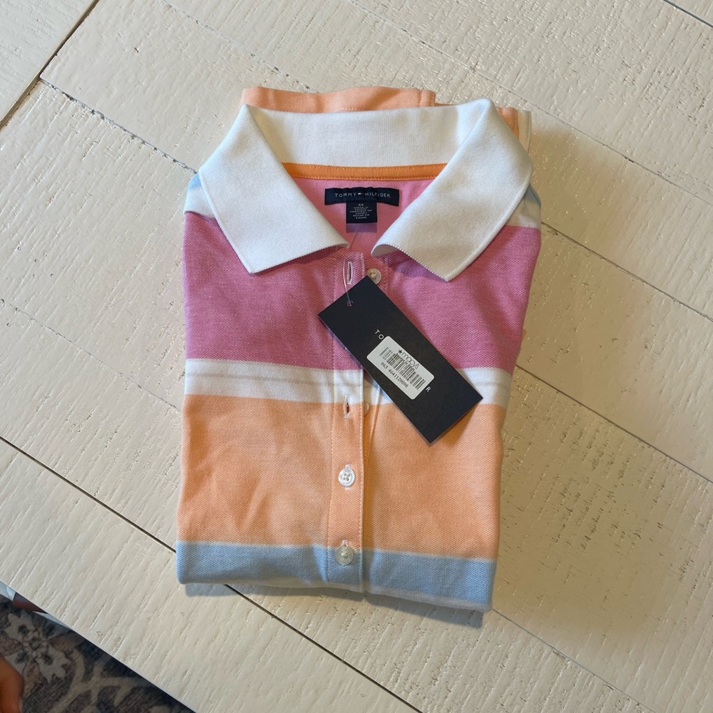 Brand new Tommy Hilfiger collared short sleeve shirt women’s medium